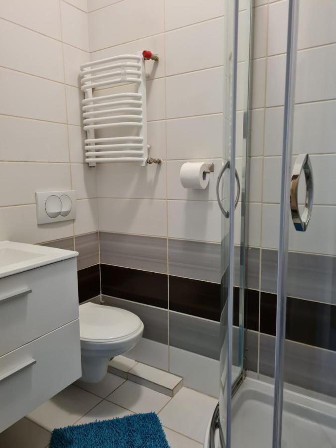 Bela - Pokoje Z Aneksami I Apartamenty Kołobrzeg Exteriör bild